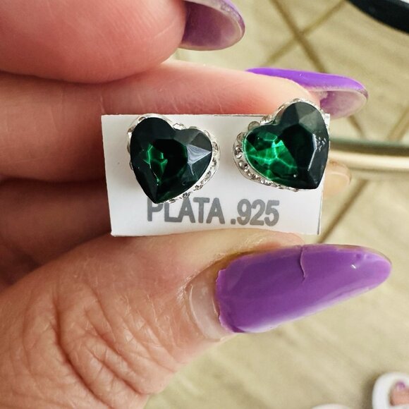 NEW 925 Sterling Silver Green Heart Zircons Small Earrings - Picture 2 of 9